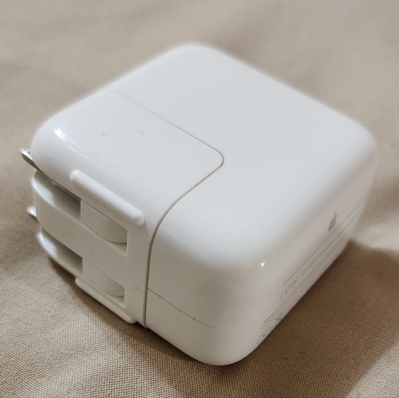 Apple iPad - Space Gray 6th Generation - Picture 7 of 10